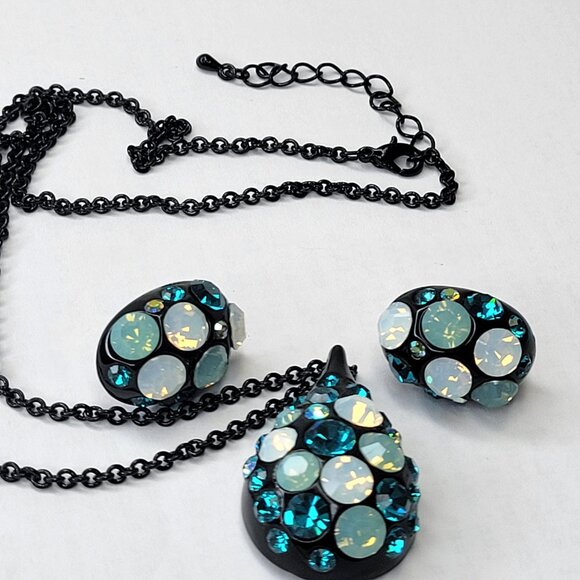 Teal BlueTeardrop Pendant Necklace with Earrings - Picture 11 of 15